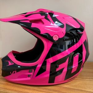 Fox V1 Race Helmet